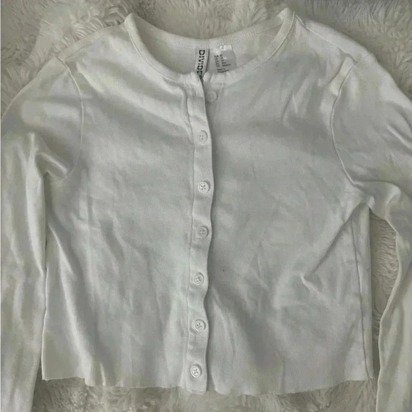 White long sleeve cropped cardigan in perfect condition - Picture 1 of 3